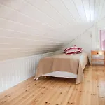 Rantakari Villa *